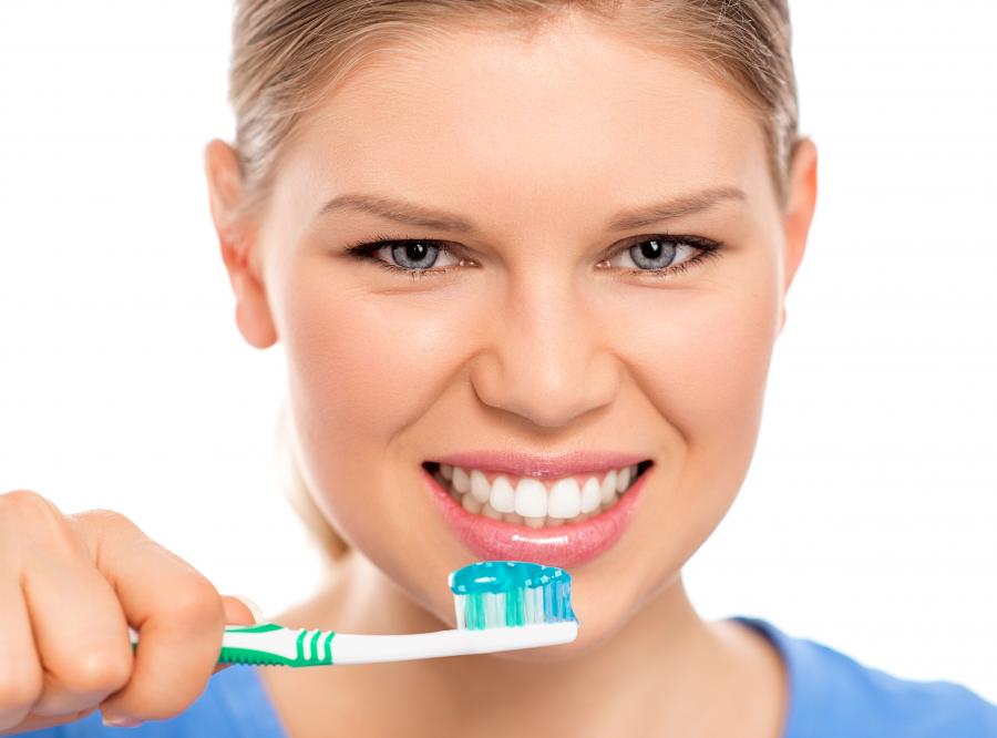 Jak prawidłowo myć zęby?